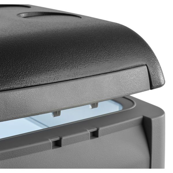 Apertura de Nevera 23 litros con Compresor Dometic