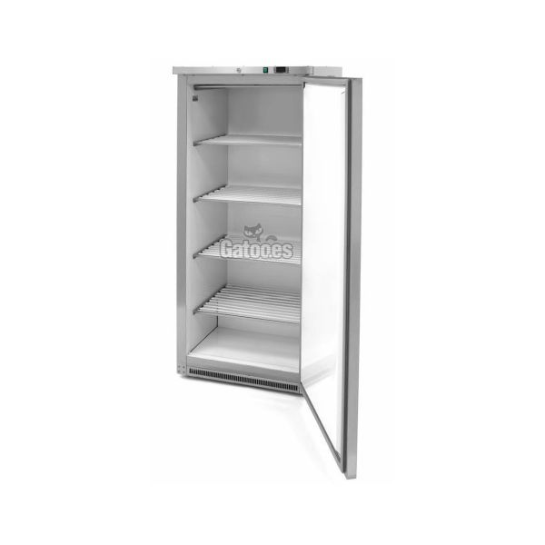 Congelador Vertical Profesional 600 Litros. Alto 187 x Ancho 77 cm. Puerta abierta