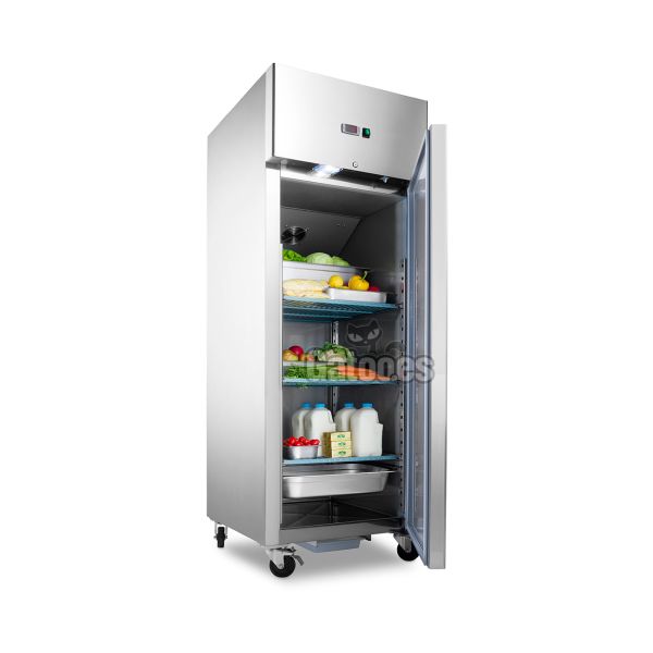 Frigorífico Vertical Profesional Lux 400-600 Litros Inox. Para Bandejas GN. Alto 200 x Ancho 68 cm. Puerta abierta.