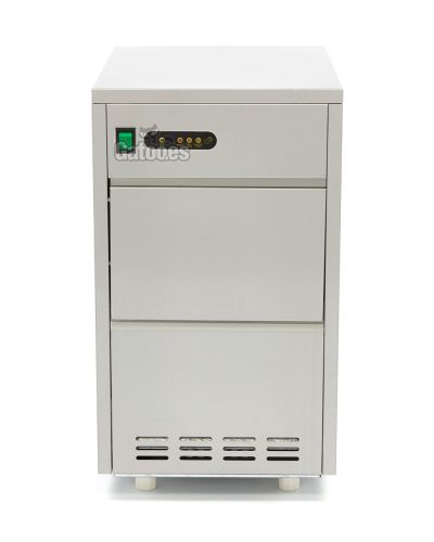 Vista frontal Máquina de hacer Hielo Profesional Cube 24 (OUTLET Reacondicionado) Vista frontal Máquina de hacer Hielo Profesional Cube 24 (OUTLET Reacondicionado)