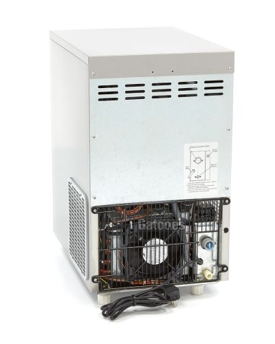 Vista trasera Máquina de hacer Hielo Profesional Cube 24 (OUTLET Reacondicionado) Vista trasera Máquina de hacer Hielo Profesional Cube 24 (OUTLET Reacondicionado)